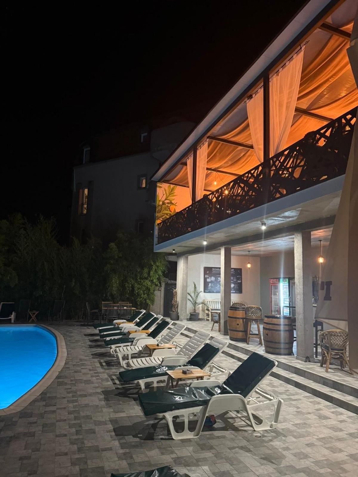 Apartment View & Pool 2 *