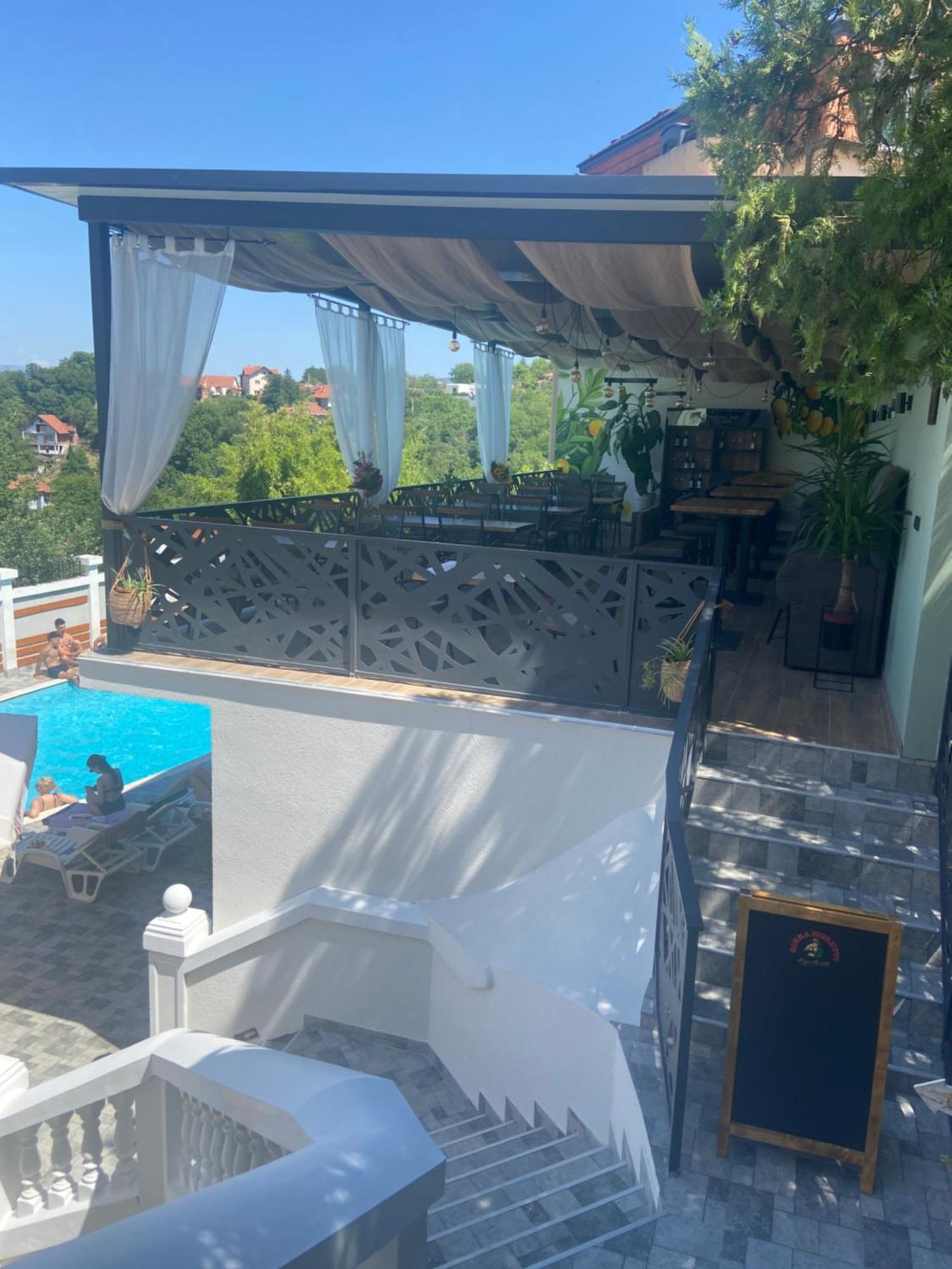View & Pool 2 Apartment Nis